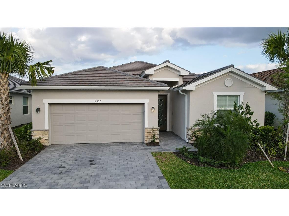 2102 Hamlin Street Naples FL 34120 224035184 image1