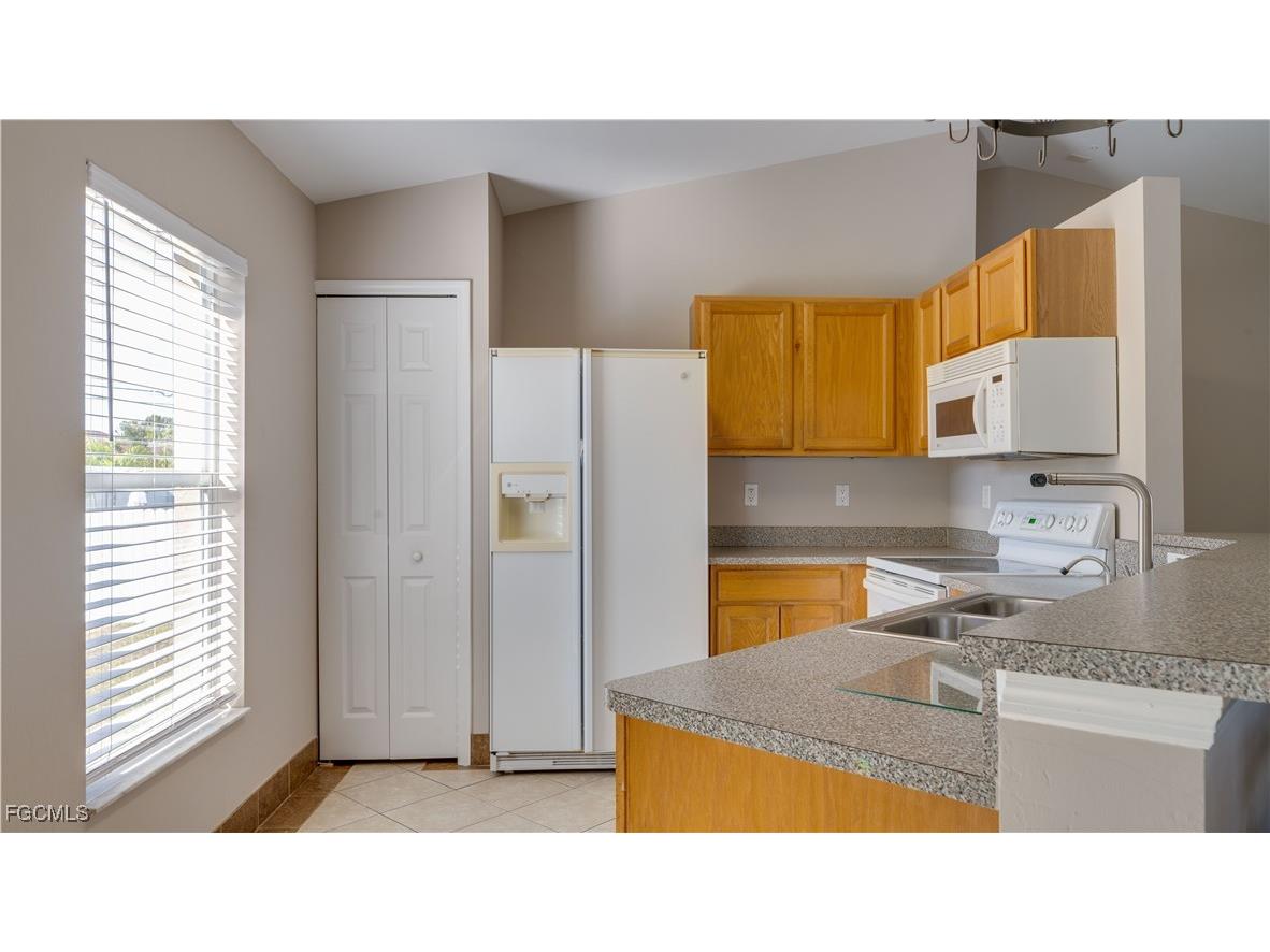 2102 NE 17th Avenue Cape Coral FL 33909 2026004038 image10