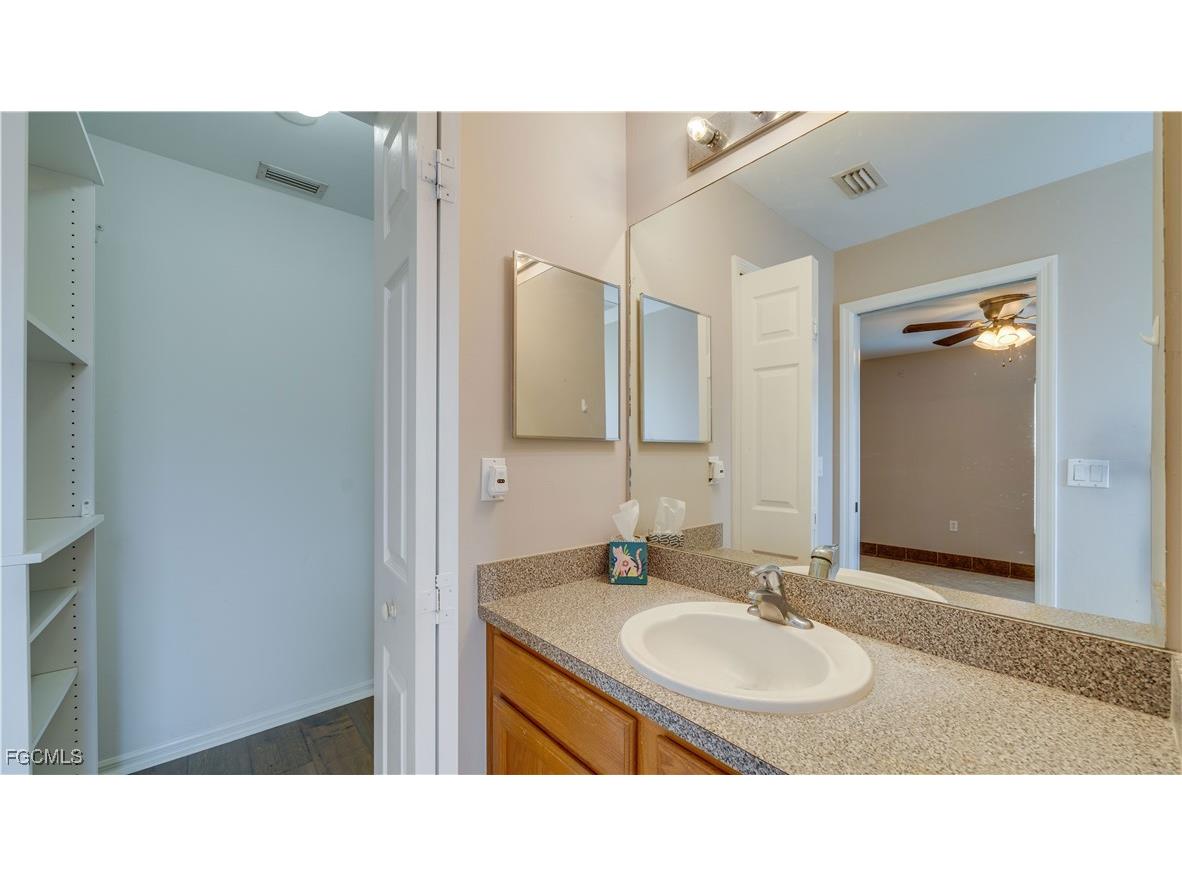 2102 NE 17th Avenue Cape Coral FL 33909 2026004038 image15