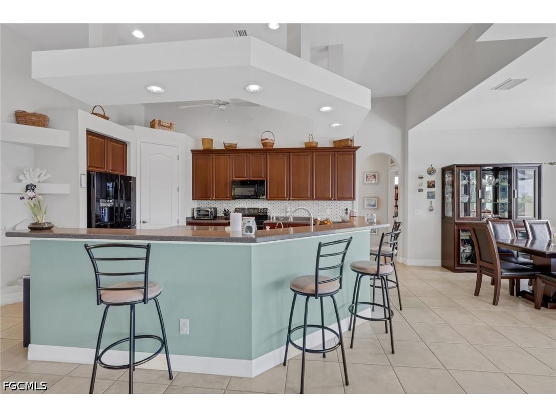2102 NE 22nd Avenue Cape Coral FL 33909 2026015033 image10