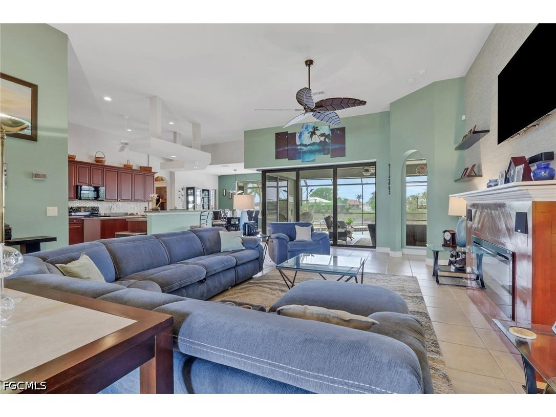 2102 NE 22nd Avenue Cape Coral FL 33909 2026015033 image13