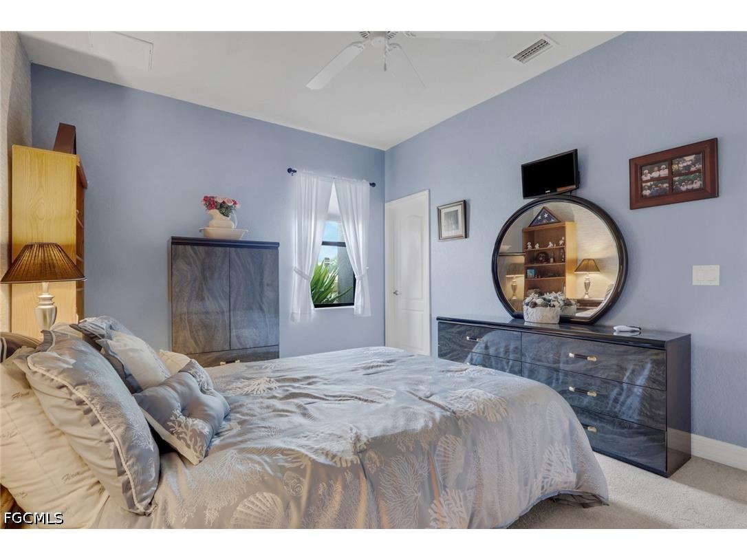 2102 NE 22nd Avenue Cape Coral FL 33909 2026015033 image32