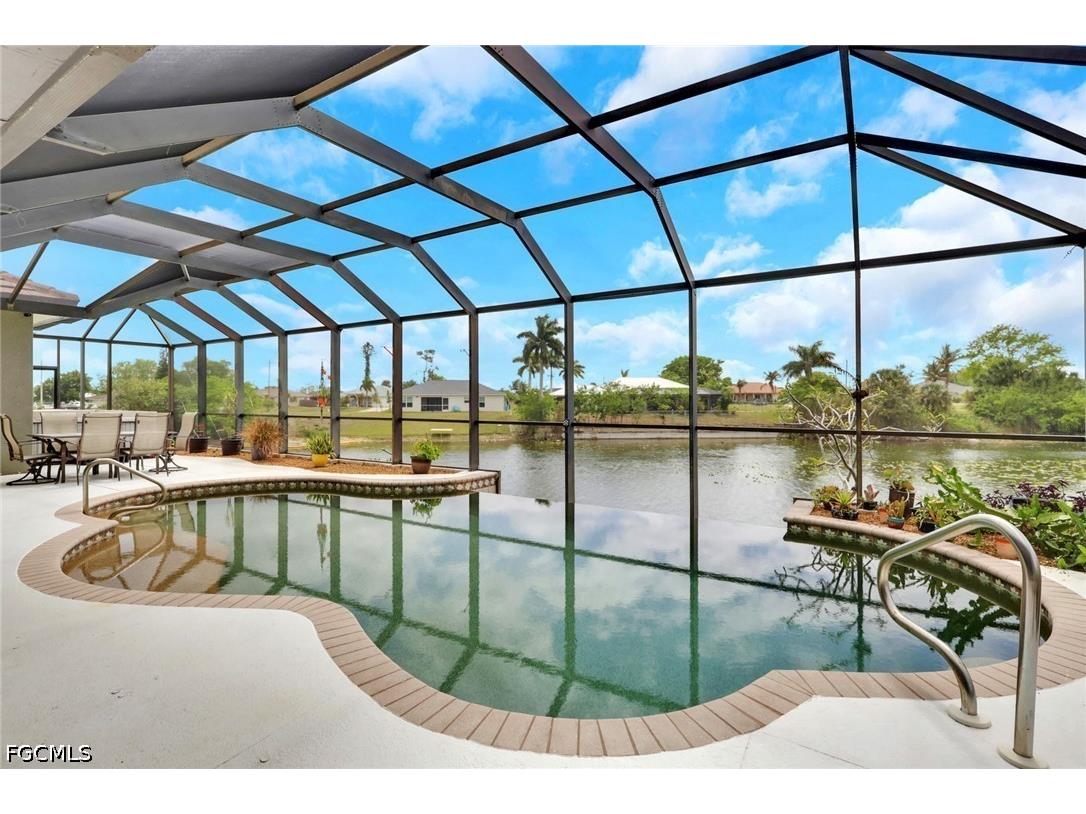 2102 NE 22nd Avenue Cape Coral FL 33909 2026015033 image4