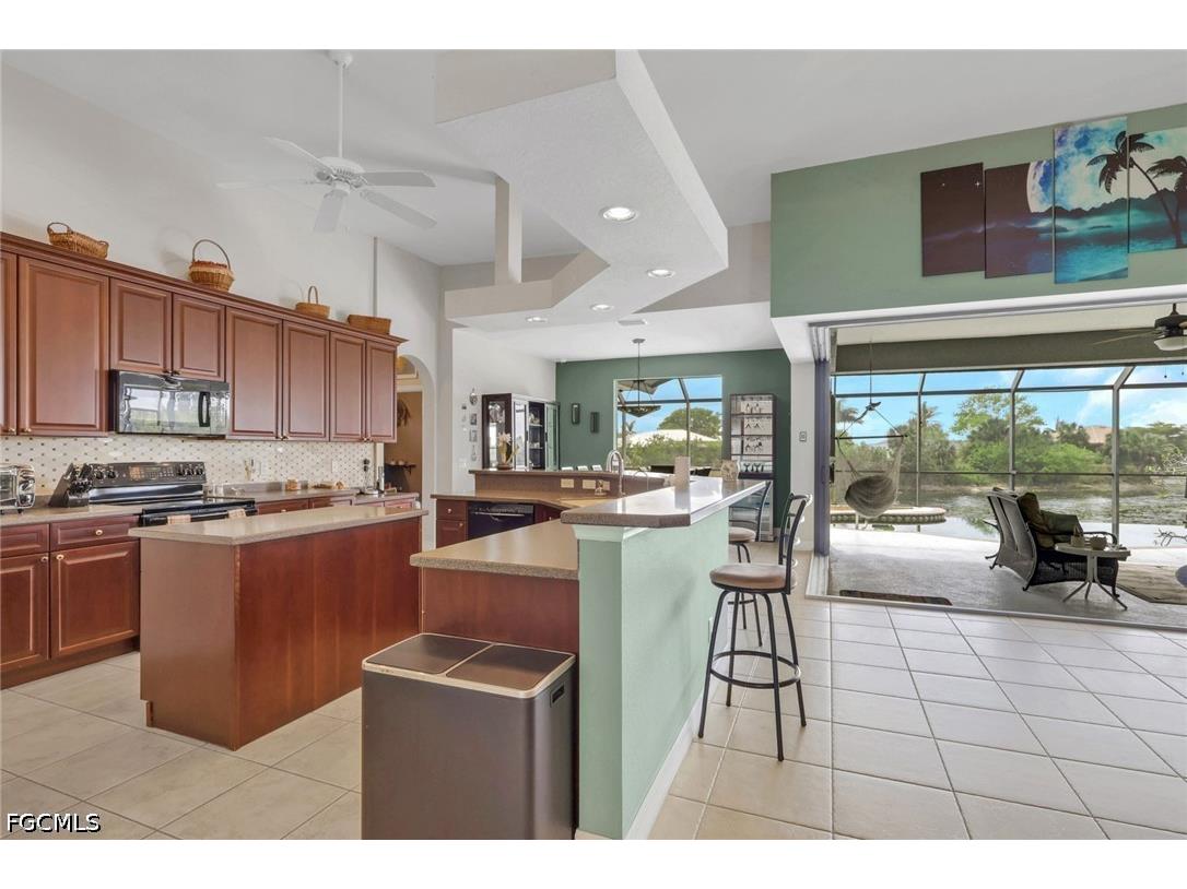 2102 NE 22nd Avenue Cape Coral FL 33909 2026015033 image9