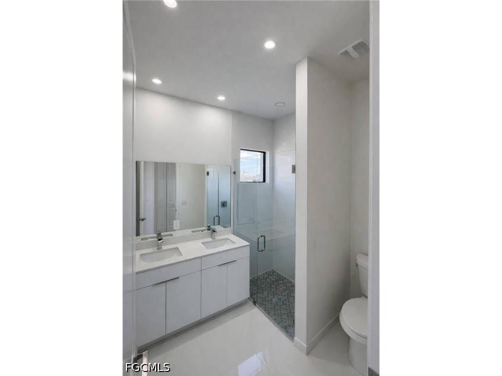 2102 NW 25th Place Cape Coral FL 33993 2026019705 image12