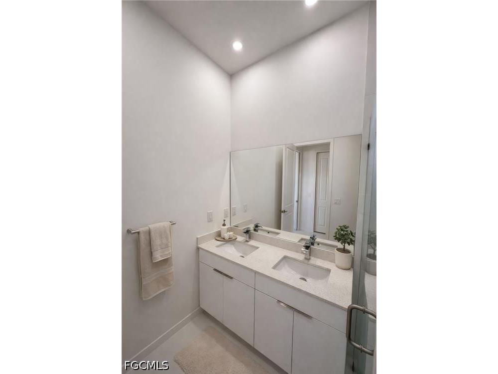 2102 NW 25th Place Cape Coral FL 33993 2026019705 image13