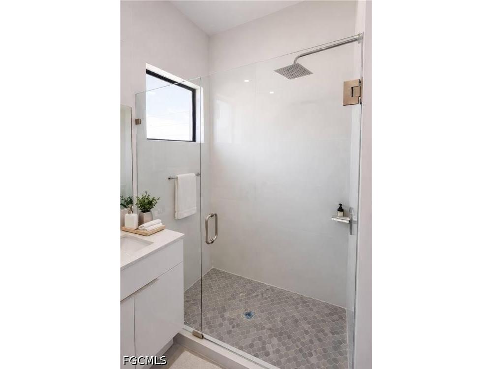 2102 NW 25th Place Cape Coral FL 33993 2026019705 image14