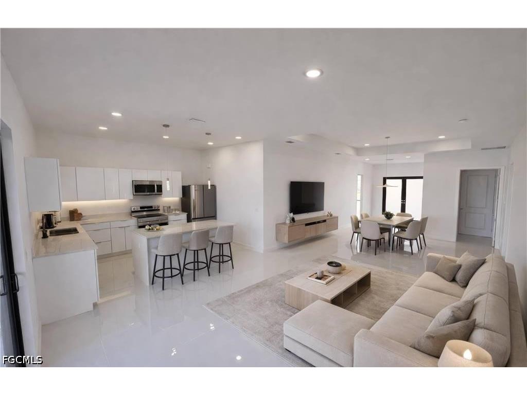 2102 NW 25th Place Cape Coral FL 33993 2026019705 image3