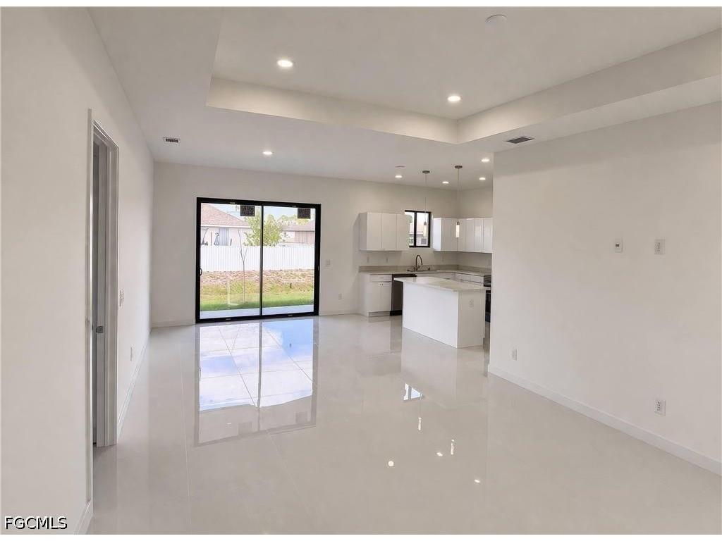 2102 NW 25th Place Cape Coral FL 33993 2026019705 image4