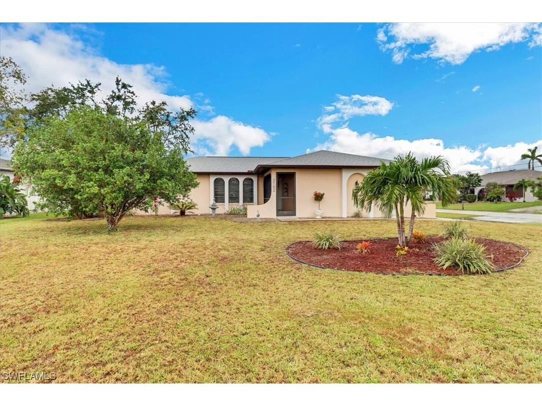2102 SE 8th Terrace Cape Coral FL 33990 223038414 image1
