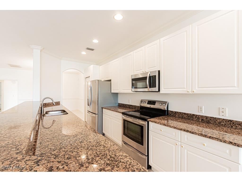 2103 Crestview Way Naples FL 34119 225084558 image10