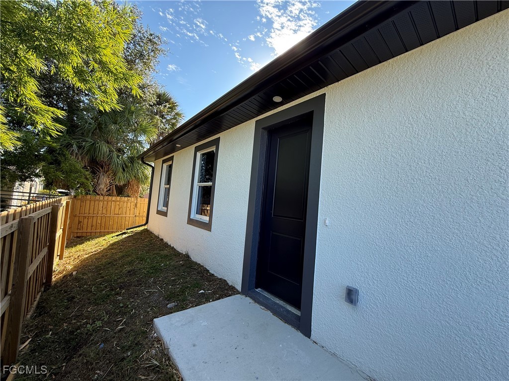 2103 French Street Fort Myers FL 33916 2025010882 image14
