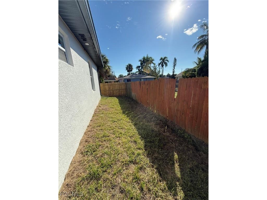 2103 French Street Fort Myers FL 33916 2025010882 image15