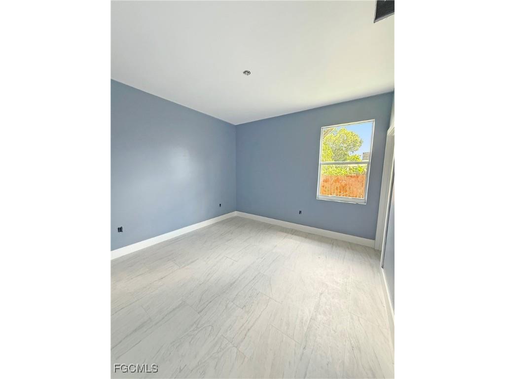 2103 French Street Fort Myers FL 33916 2025010882 image6