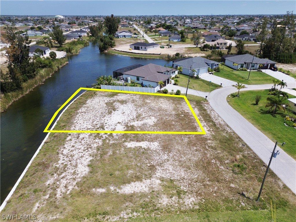2103 NW 20th Terrace Cape Coral FL 33993 224037530 image1