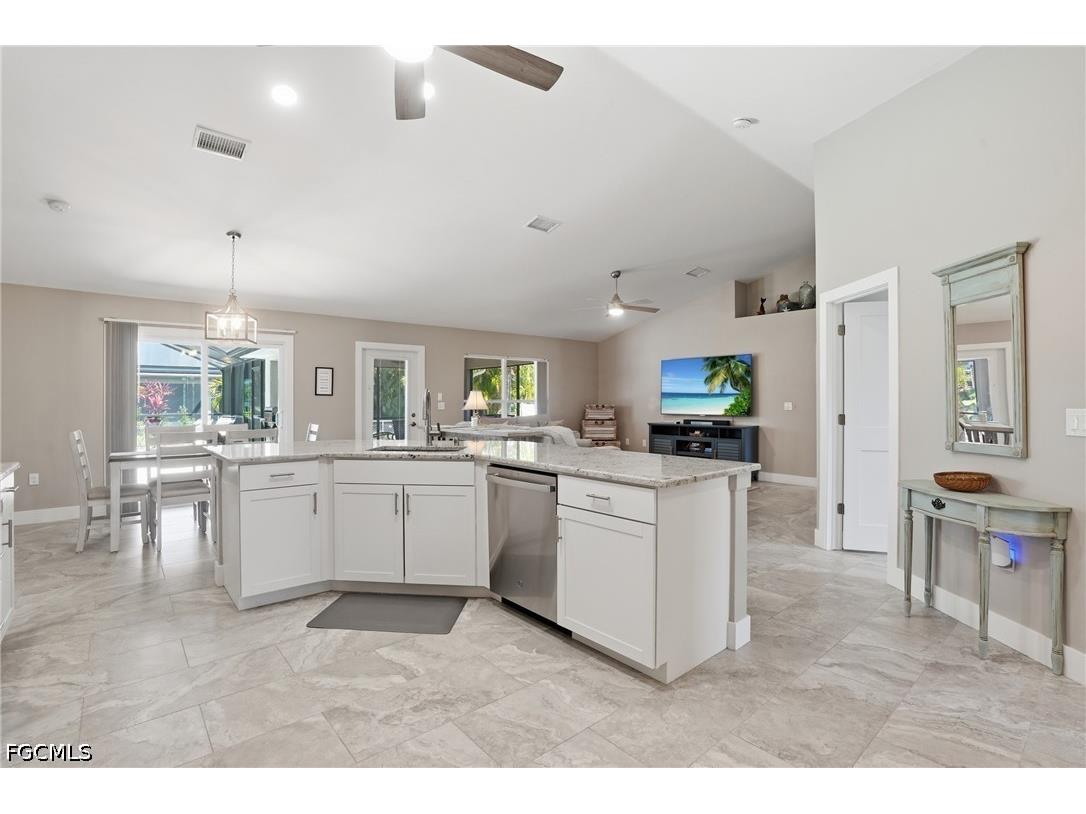 2103 SW 30th Terrace Cape Coral FL 33914 2026017527 image10