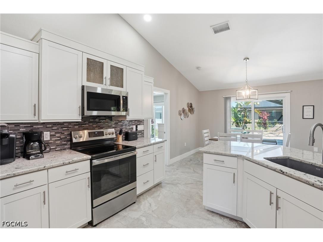 2103 SW 30th Terrace Cape Coral FL 33914 2026017527 image9