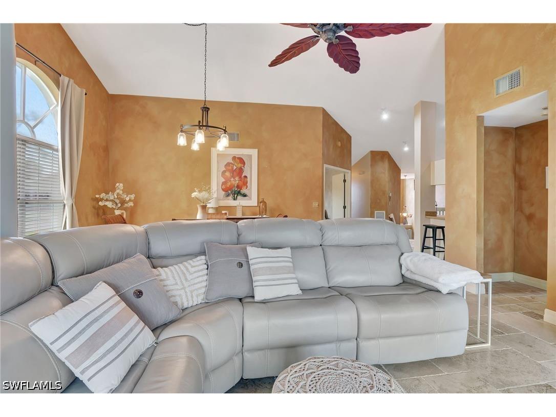 2103 Tama Circle #202 Naples FL 34112 226013719 image16