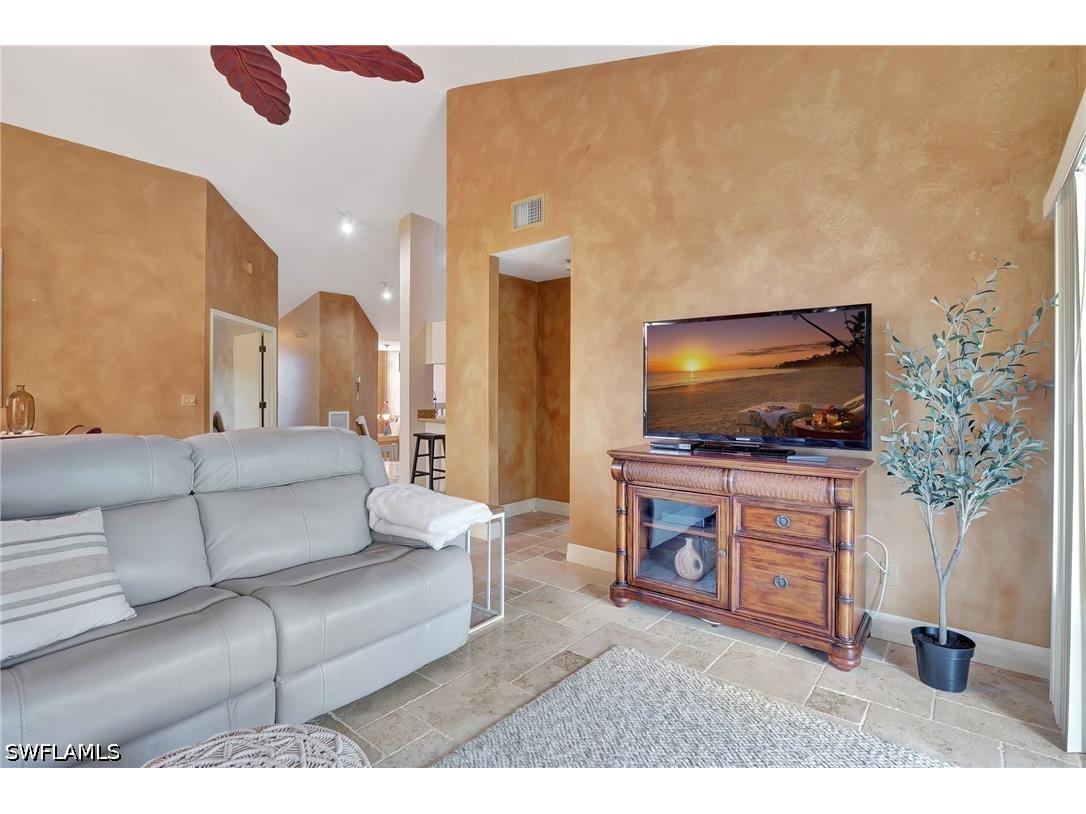 2103 Tama Circle #202 Naples FL 34112 226013719 image17