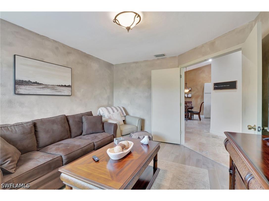 2103 Tama Circle #202 Naples FL 34112 226013719 image25