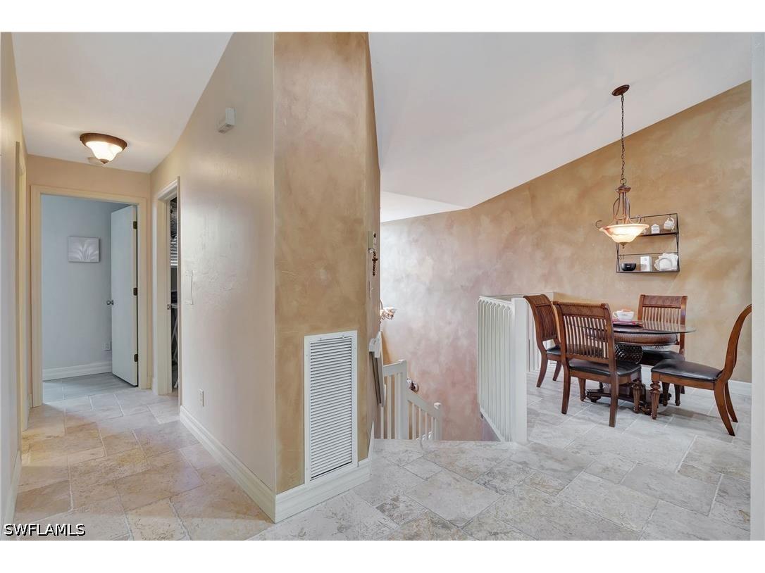 2103 Tama Circle #202 Naples FL 34112 226013719 image5