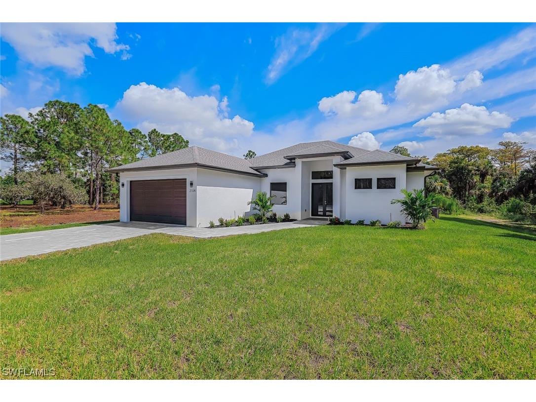 2104 8th Street NE Naples FL 34120 223039378 image1