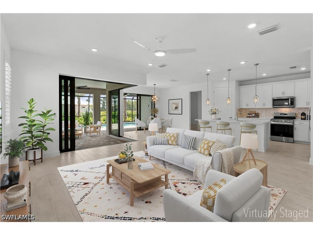 2104 Freemont Way Naples FL 34120 226025905 image2