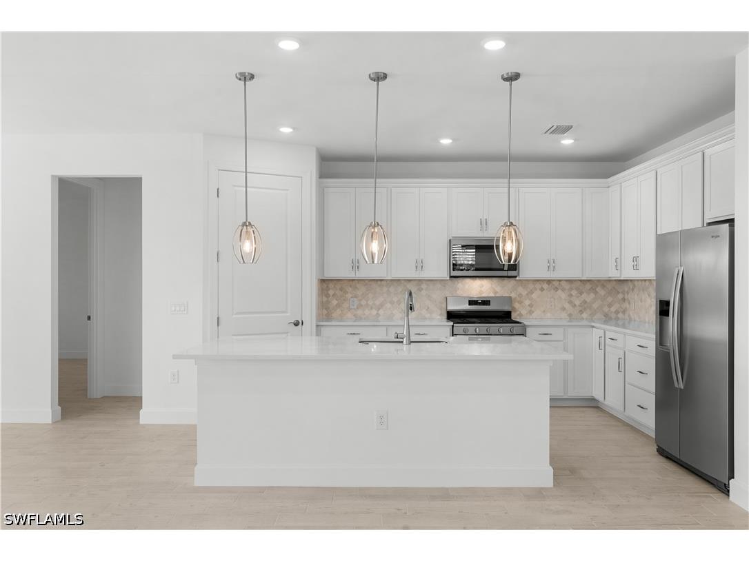2104 Freemont Way Naples FL 34120 226025905 image4