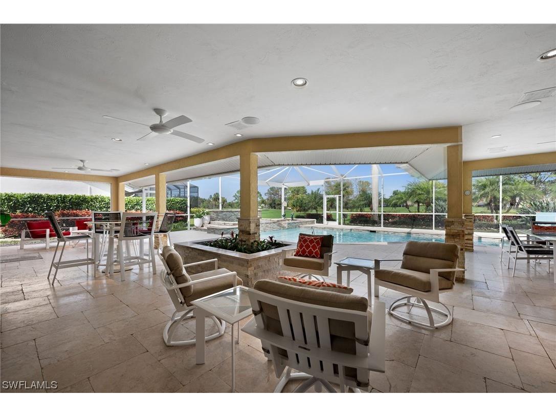 2104 Imperial Golf Course Boulevard Naples FL 34110 223082527 image1