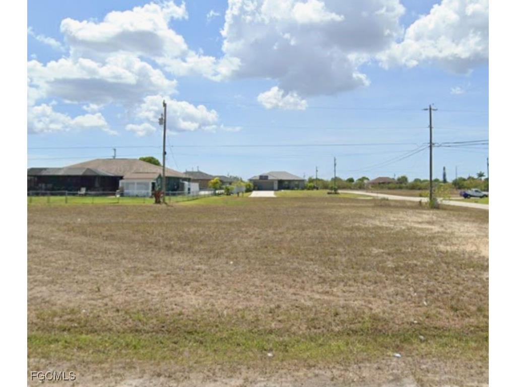 2104 NE 7th Avenue Cape Coral FL 33909 2025021685 image1
