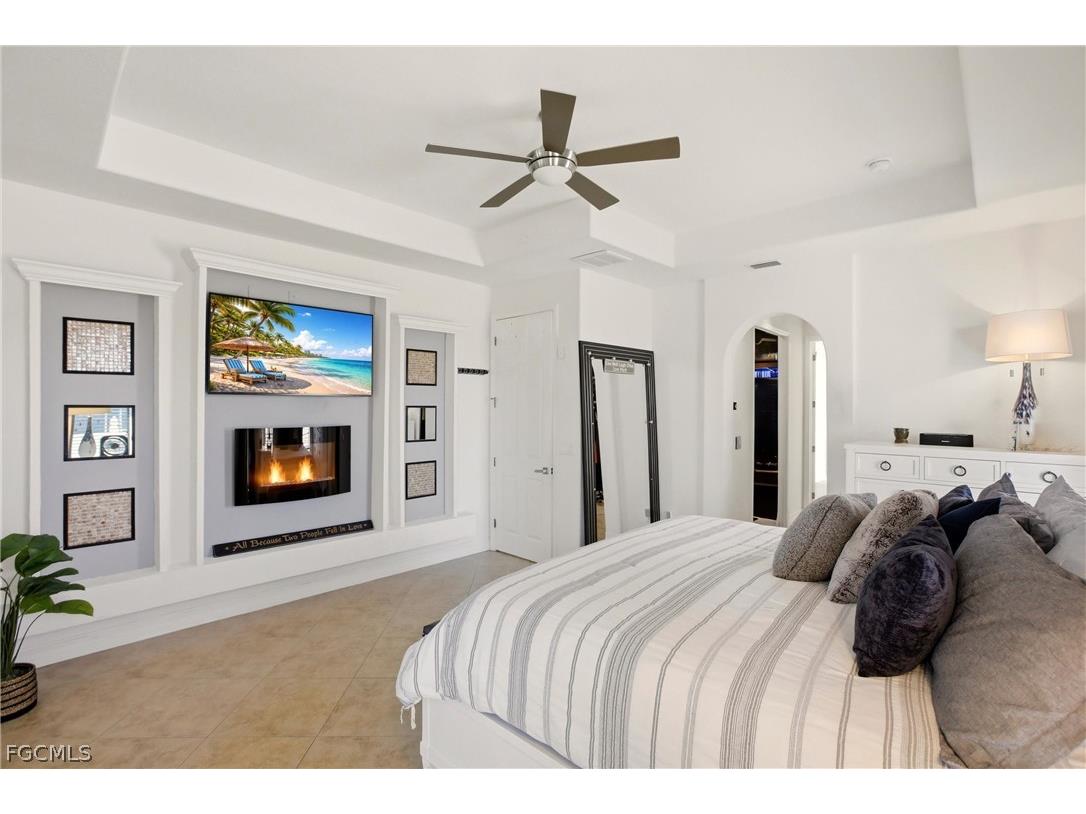 2104 NE 9th Place Cape Coral FL 33909 2026012442 image16