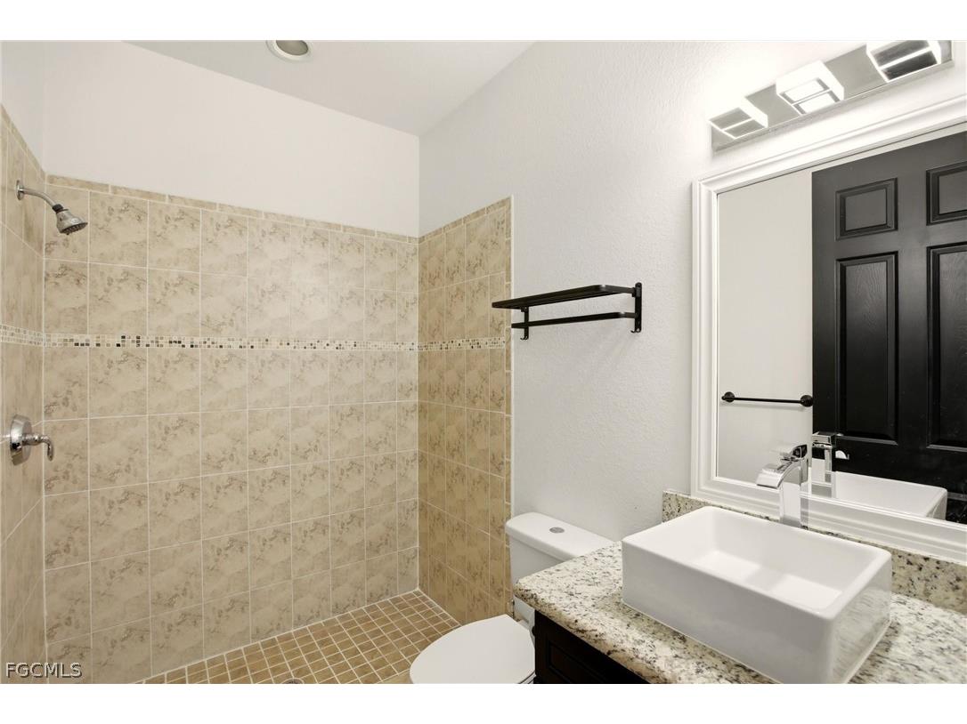 2104 NE 9th Place Cape Coral FL 33909 2026012442 image24