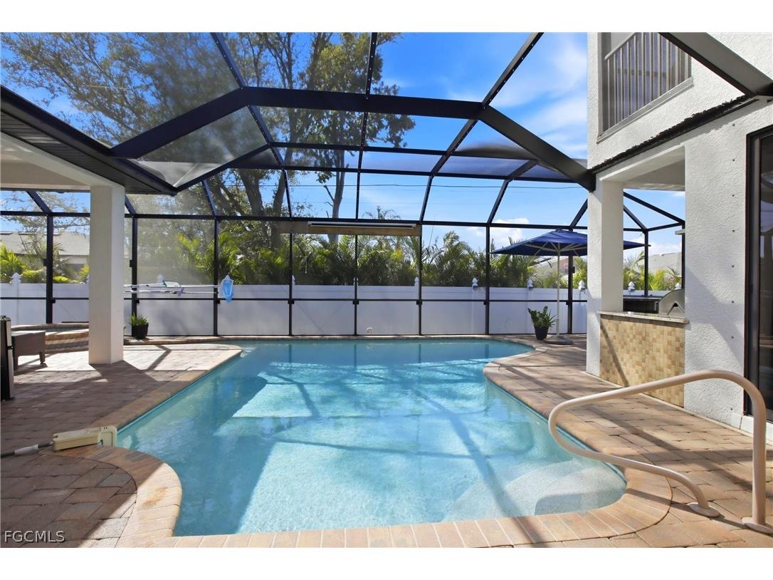 2104 NE 9th Place Cape Coral FL 33909 2026012442 image36