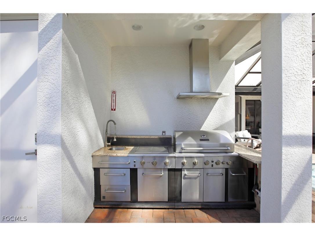 2104 NE 9th Place Cape Coral FL 33909 2026012442 image37