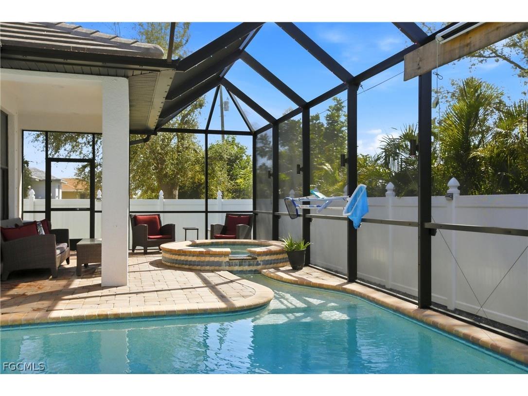 2104 NE 9th Place Cape Coral FL 33909 2026012442 image38