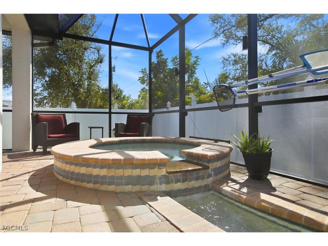 2104 NE 9th Place Cape Coral FL 33909 2026012442 image39