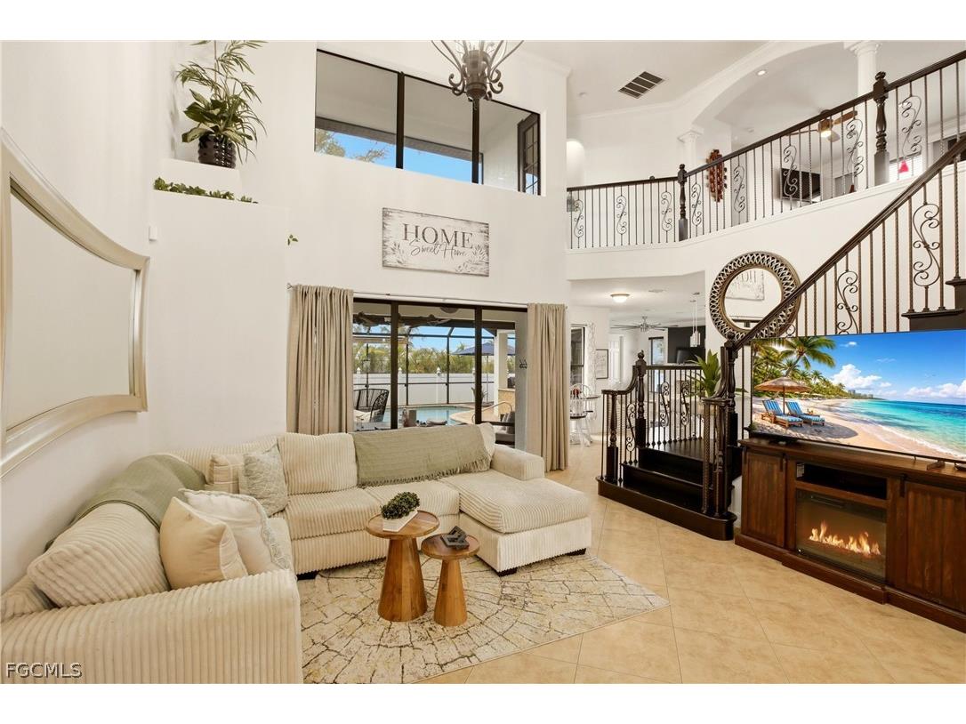 2104 NE 9th Place Cape Coral FL 33909 2026012442 image4