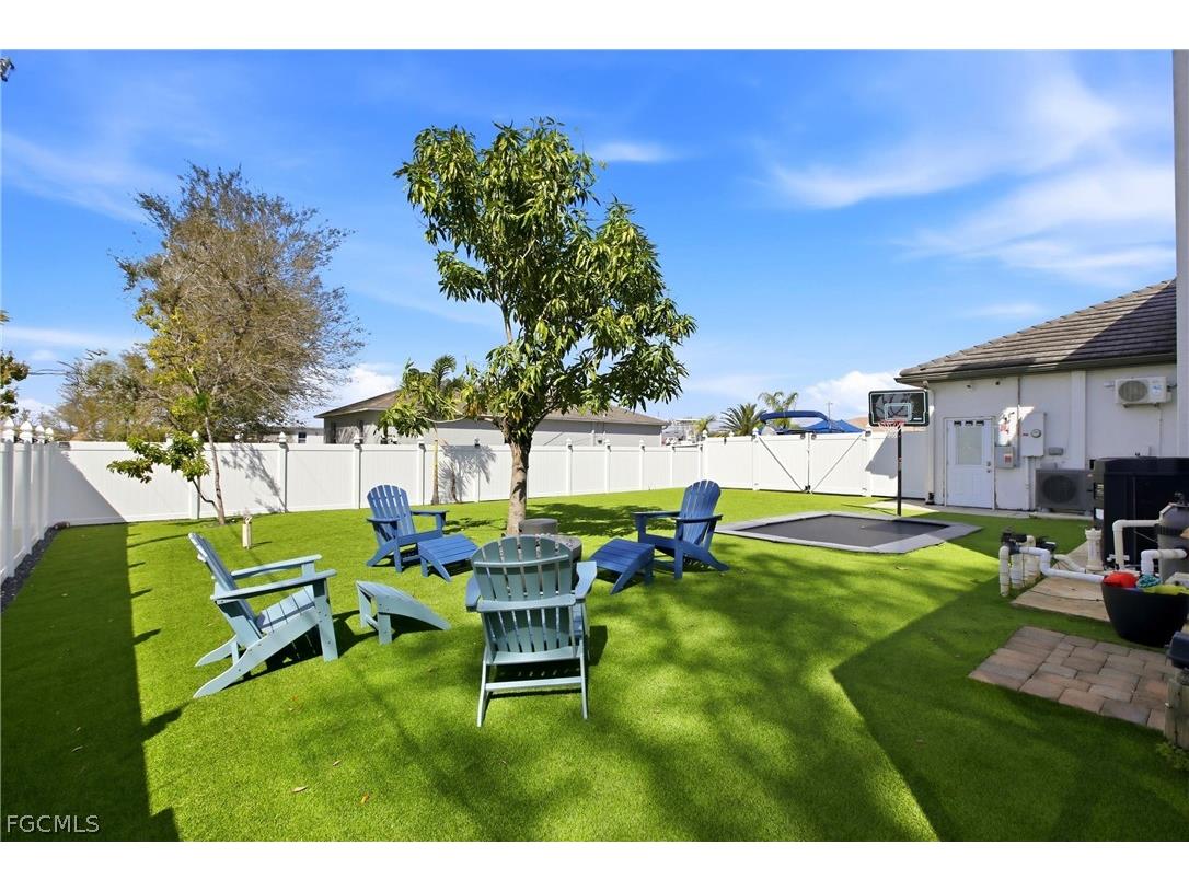 2104 NE 9th Place Cape Coral FL 33909 2026012442 image42