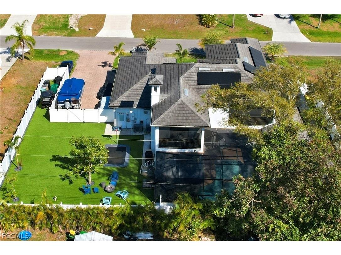 2104 NE 9th Place Cape Coral FL 33909 2026012442 image44