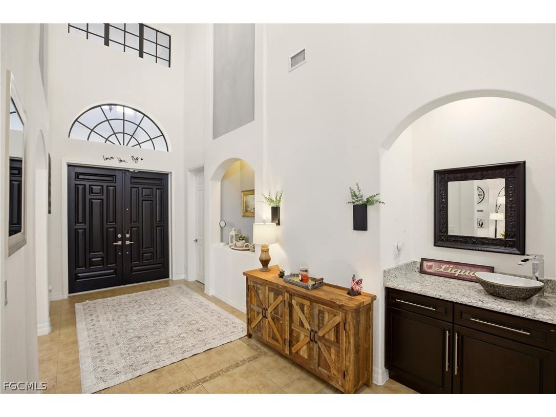 2104 NE 9th Place Cape Coral FL 33909 2026012442 image5