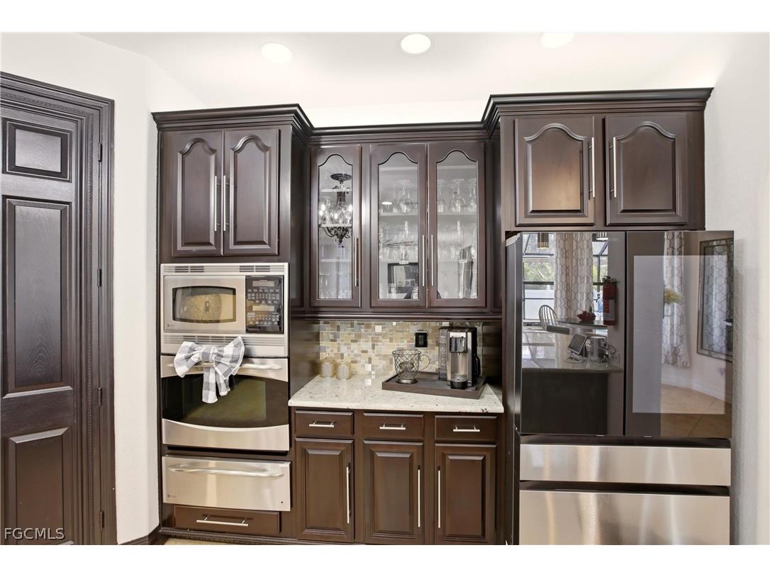 2104 NE 9th Place Cape Coral FL 33909 2026012442 image9