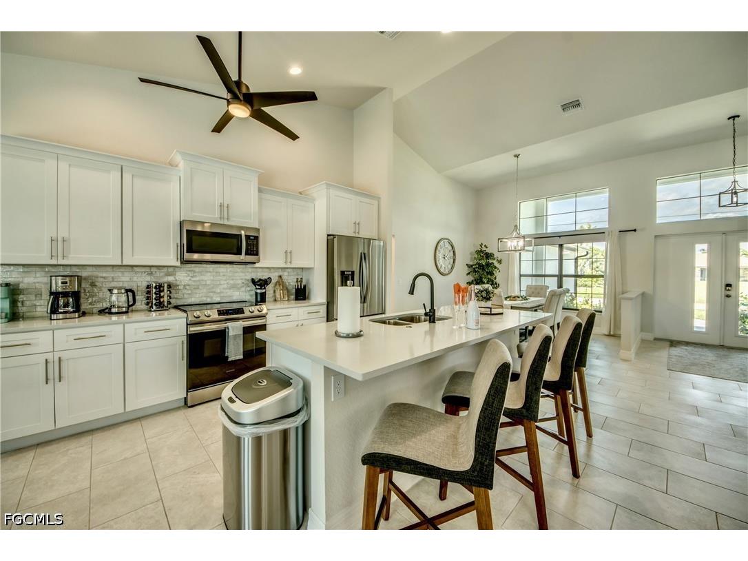 2104 SW 28th Lane Cape Coral FL 33914 2026028578 image12
