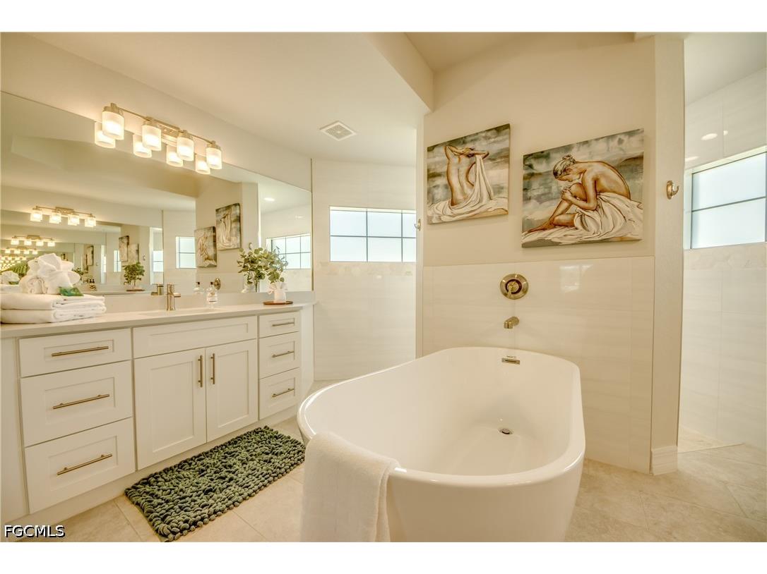 2104 SW 28th Lane Cape Coral FL 33914 2026028578 image21