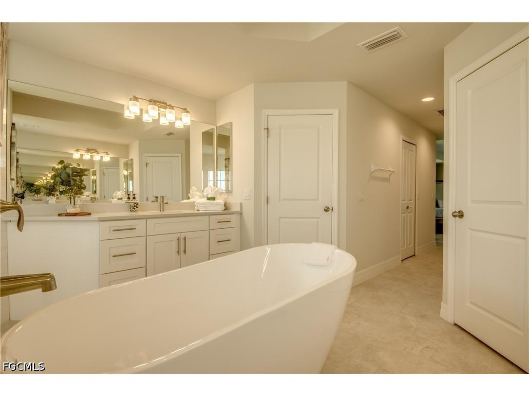 2104 SW 28th Lane Cape Coral FL 33914 2026028578 image22