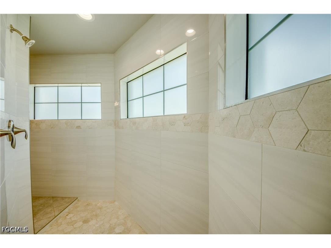 2104 SW 28th Lane Cape Coral FL 33914 2026028578 image23
