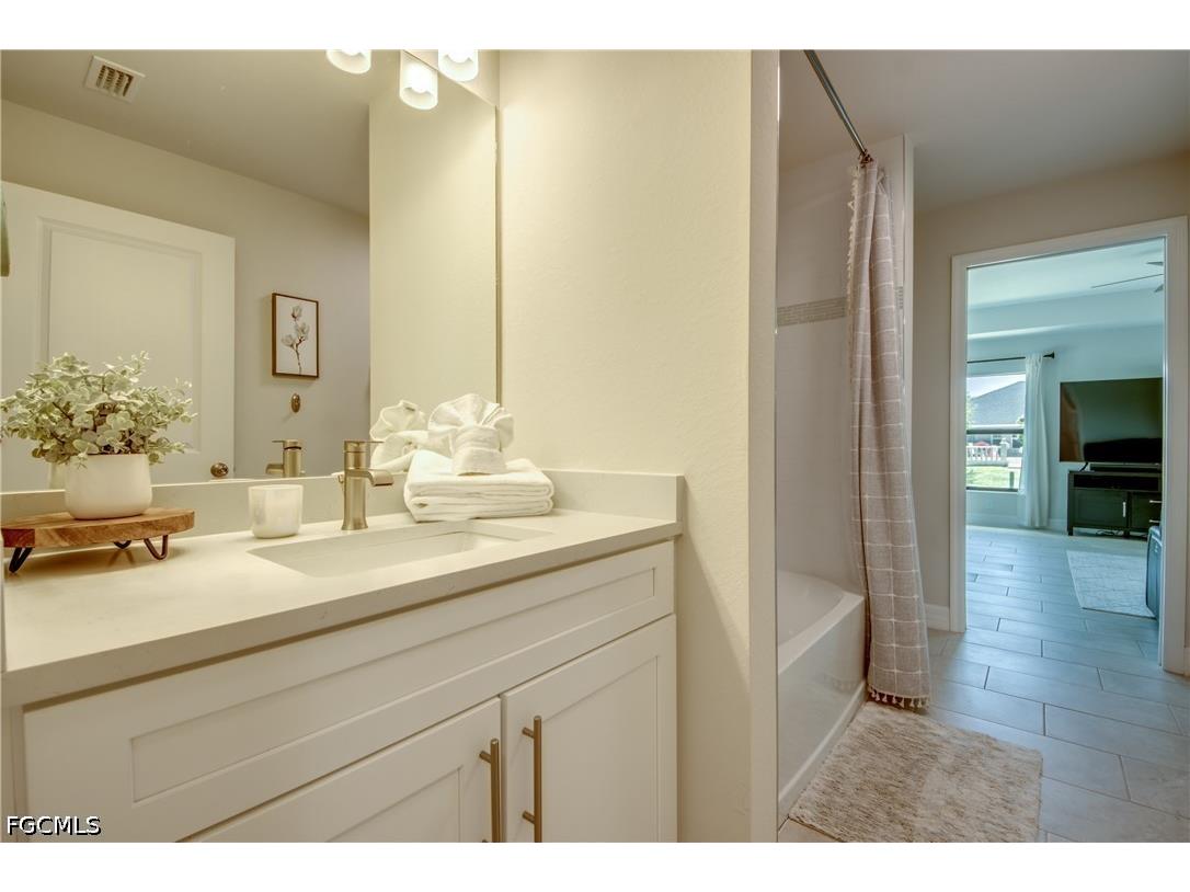2104 SW 28th Lane Cape Coral FL 33914 2026028578 image27