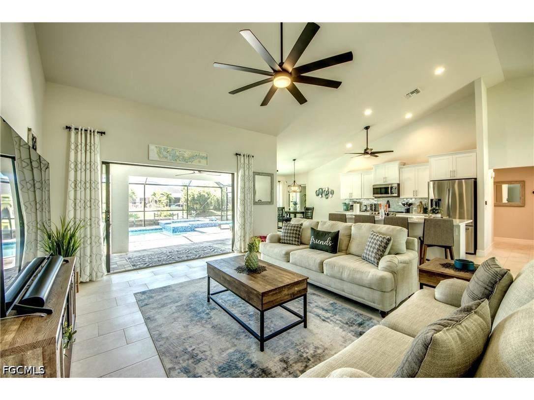 2104 SW 28th Lane Cape Coral FL 33914 2026028578 image3