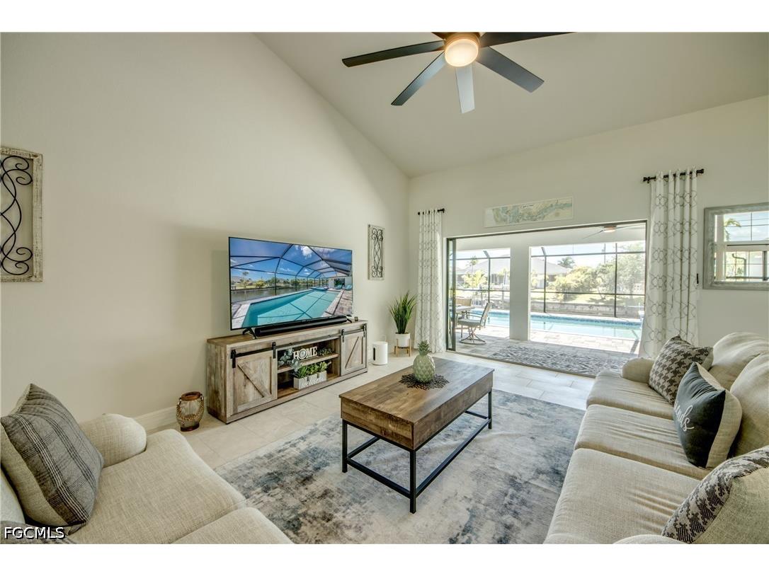 2104 SW 28th Lane Cape Coral FL 33914 2026028578 image4