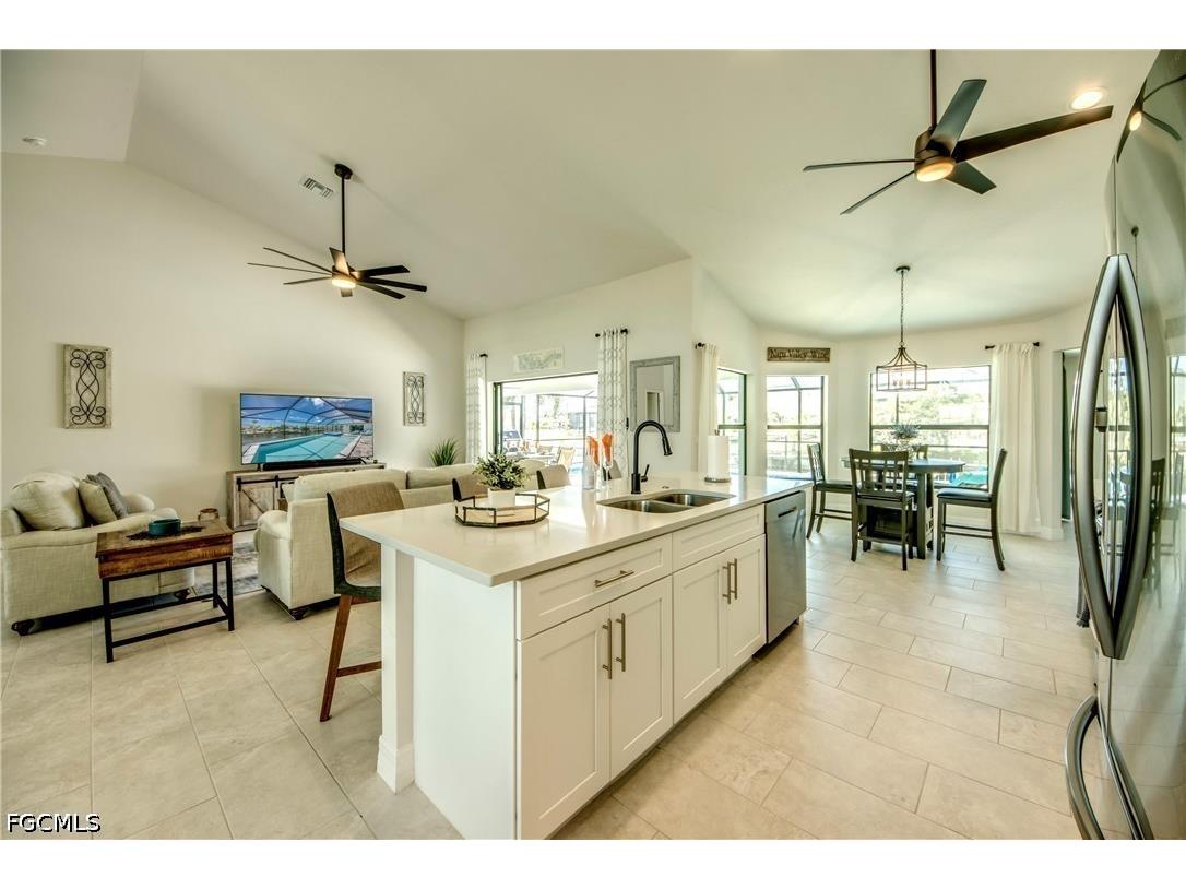 2104 SW 28th Lane Cape Coral FL 33914 2026028578 image8