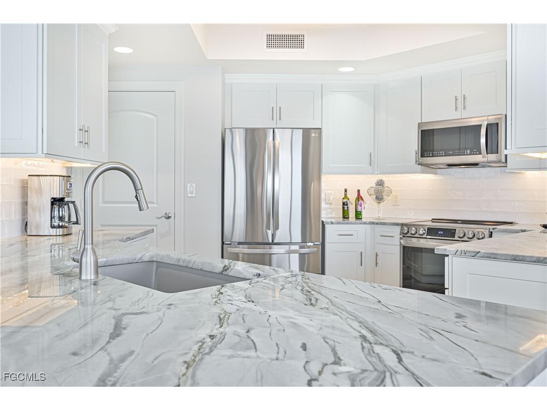 2104 W 1st Street #1701 Fort Myers FL 33901 2025013020 image6